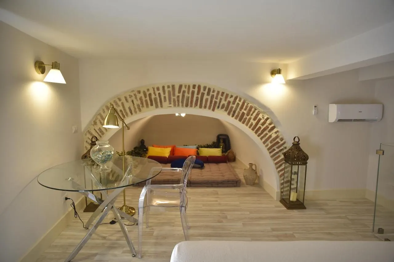 Bed & Breakfast Home Dentro Il Teatro CTA