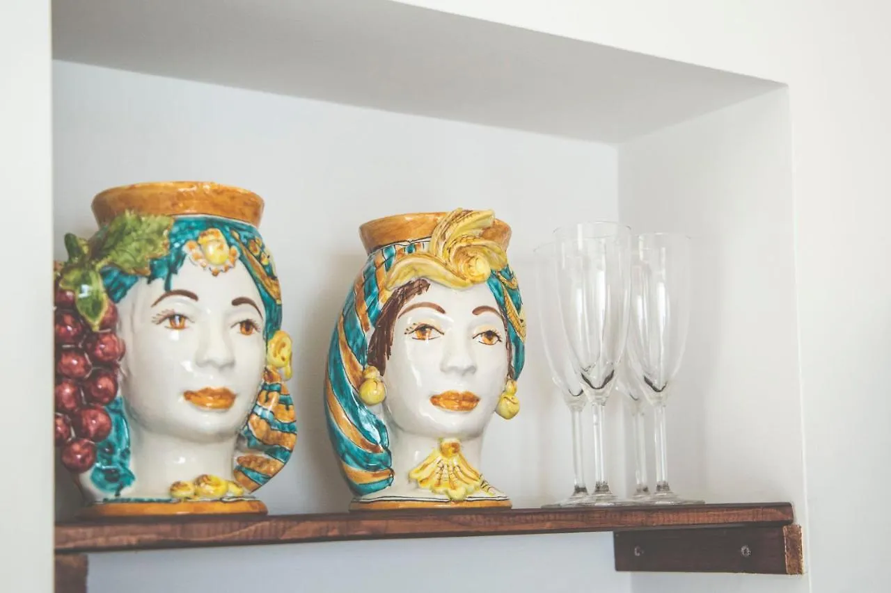 Bed & Breakfast Home Dentro Il Teatro CTA