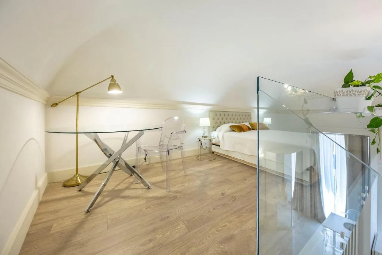 Home Dentro Il Teatro CTA Bed & Breakfast