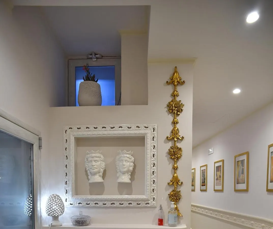 Bed & Breakfast Home Dentro Il Teatro CTA