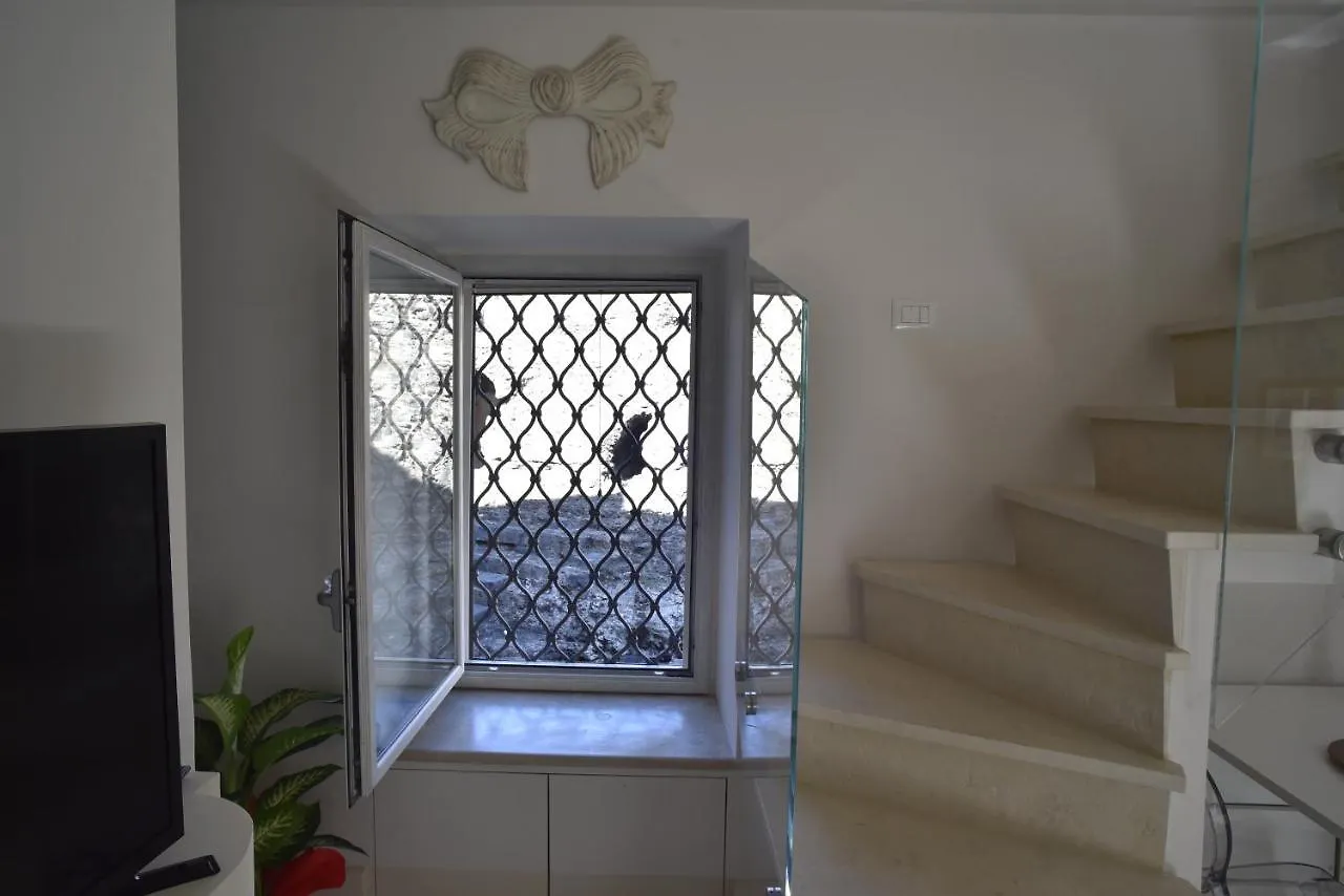 Bed & Breakfast Home Dentro Il Teatro CTA Itálie