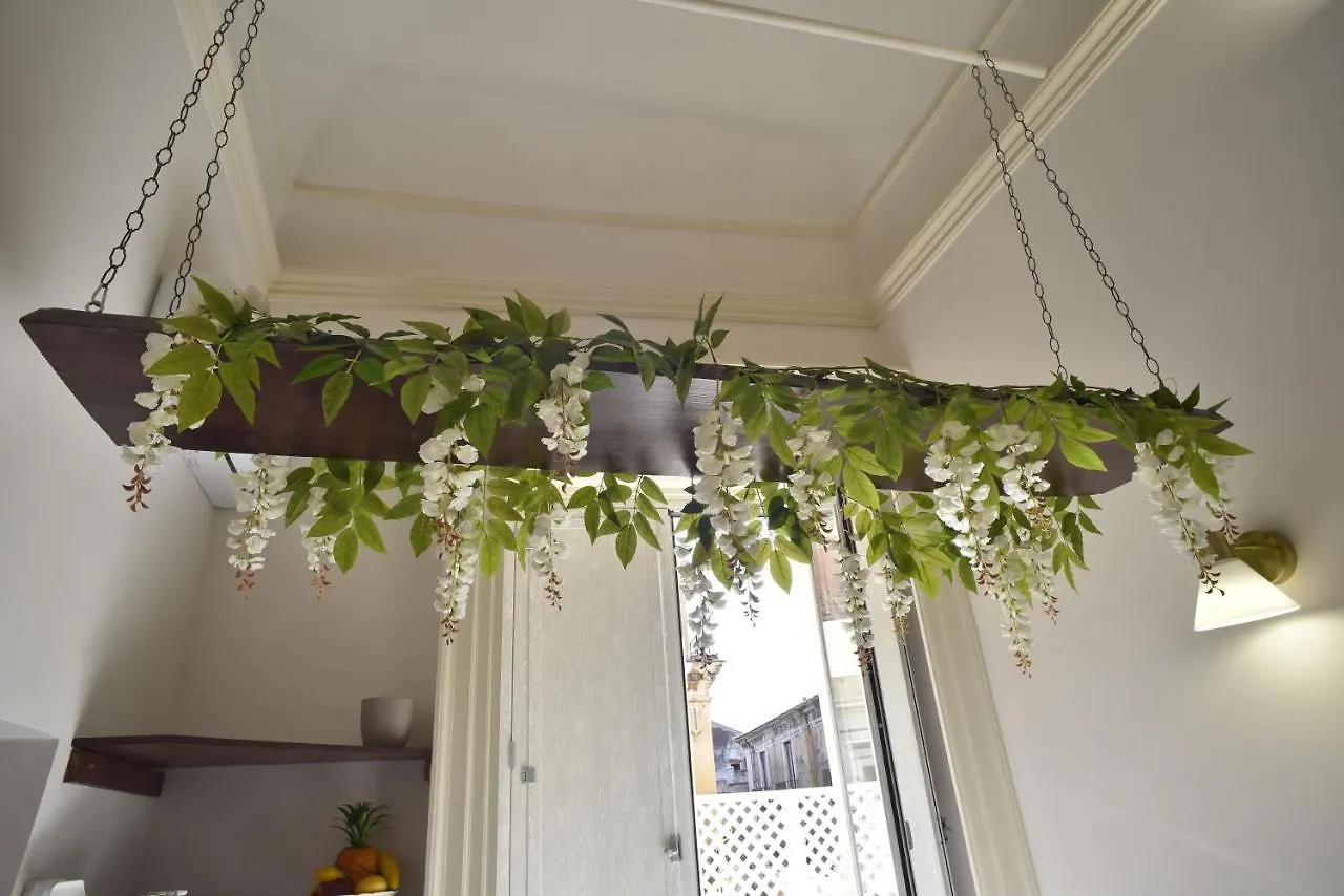 Home Dentro Il Teatro CTA Bed & Breakfast