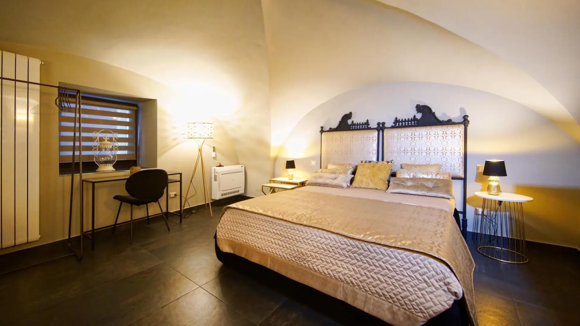 Home Dentro Il Teatro CTA Bed & Breakfast